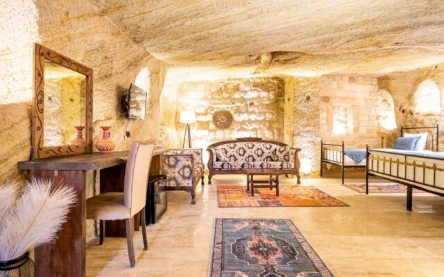 Uzay Cave Suite Hotel