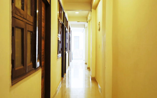 Discovery Deluxe by OYO Rooms