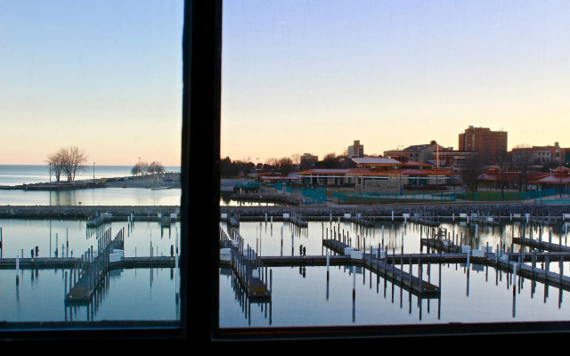 Doubletree by Hilton Hotel Racine Harbourwalk