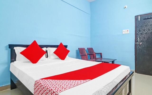 OYO Flagship 80554 Hanuma Residencies