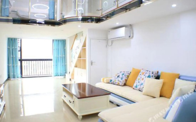 Wanlong Apartment Xiangxue Branch