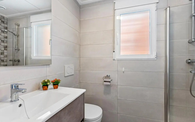 Penthouse Punta Prima Indoor & outdoor pool