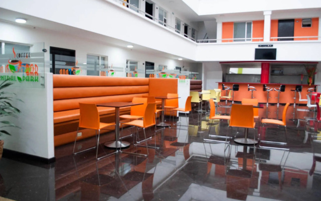 Hotel Ferias Park