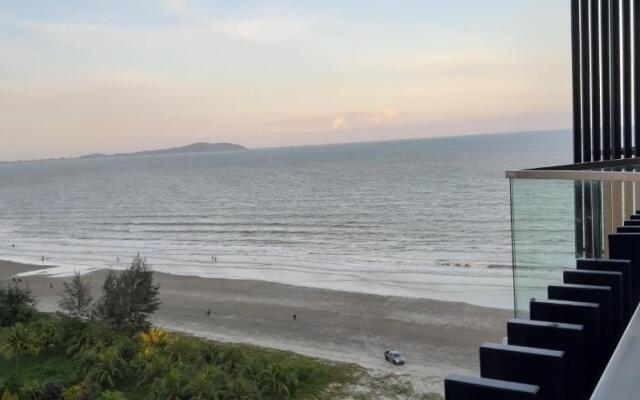 OmbakTimurbay Seafront Residence