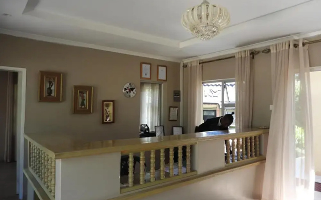 2 Bed Apartment With Ensuite Kitchenette- 2071