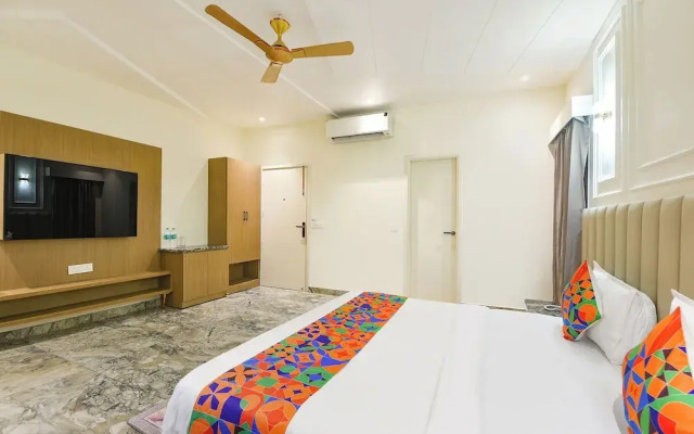 FabHotel Dev Palace I