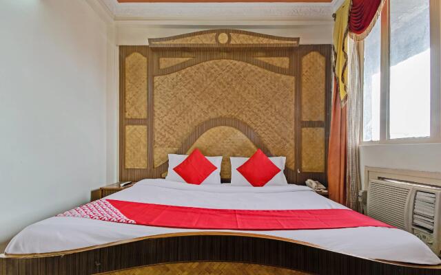 OYO 24888 Hotel Sham Palace