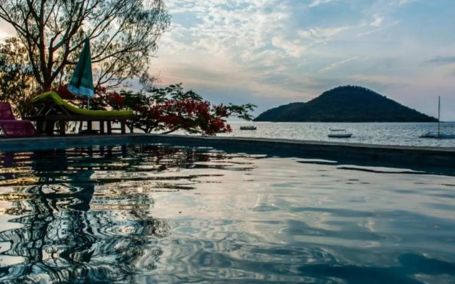 Thumbi View Lodge