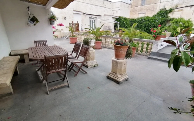 Palazzo Sambiasi