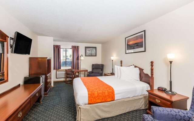 Howard Johnson by Wyndham Wichita Airport