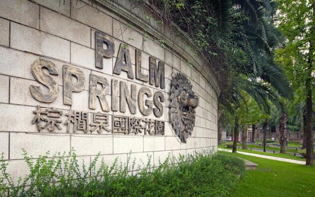 Tujia Somerset Palm Springs Chongqing Serviced Residence