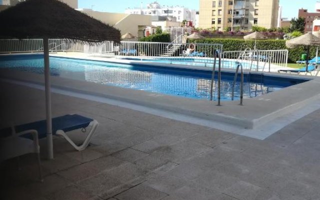 2 Dormitorios, 5 personas, Piscinas, 10 min Playa, Plaza La Nogalera