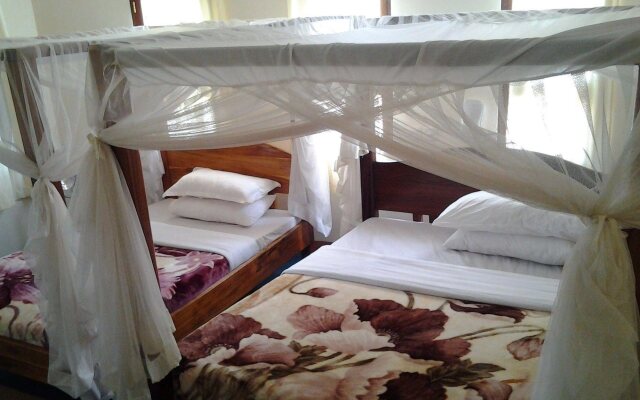 Flamingo Safari Lodge