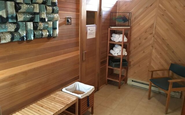 Hush Lodge