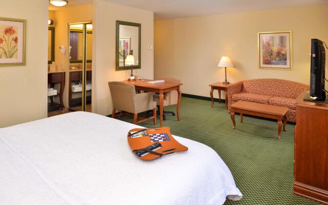 Hampton Inn & Suites St. Louis-Edwardsville