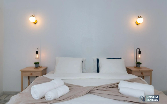 Modern 2 BDRM Apt with Sea Views and Pool