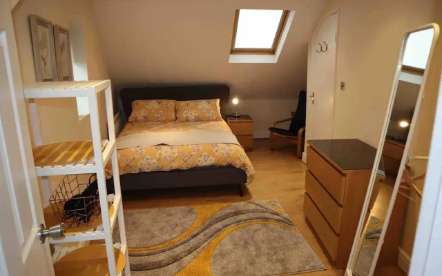 Apartment - Sleeps 4 - Near Castle & Town Centre