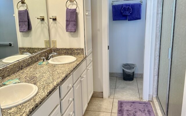 Sea Shell 3 Bedroom Townhouse by RedAwning