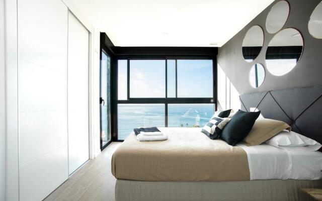 Modern stunning views sea front SEA WATER APARTMENT