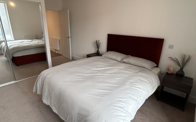Immaculate 2-bed Apartment in London