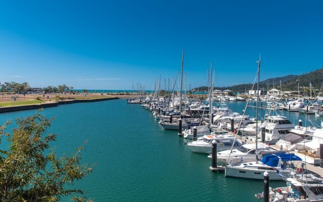 Marina Dreams - Airlie Beach