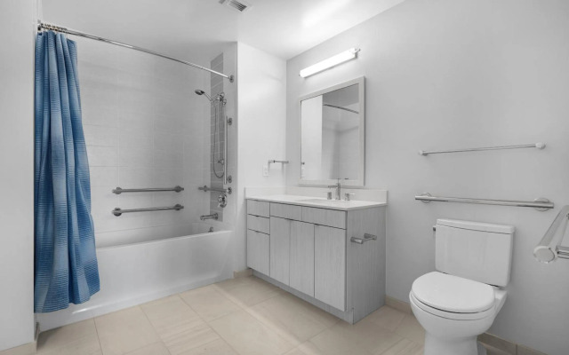 Global Luxury Suites Crystal City