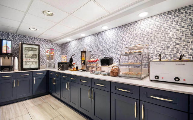 AmericInn by Wyndham Beloit