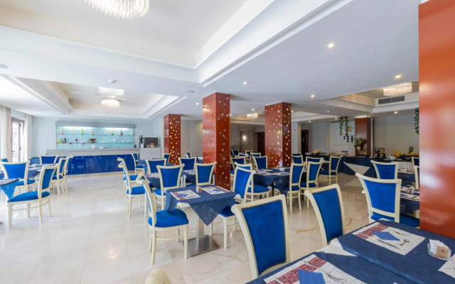 Prince Franklyn Hotel