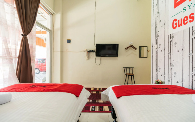 RedDoorz Syariah near Pasar Aur Kuning