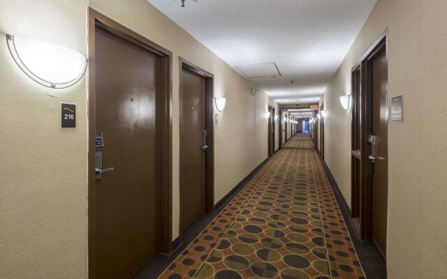 Red Roof Inn & Suites Cincinnati North - Mason