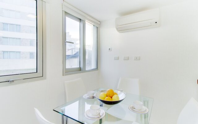 Oceana Suites Isabel Apartments