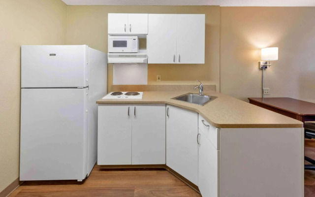 Extended Stay America Suites Los Angeles Valencia