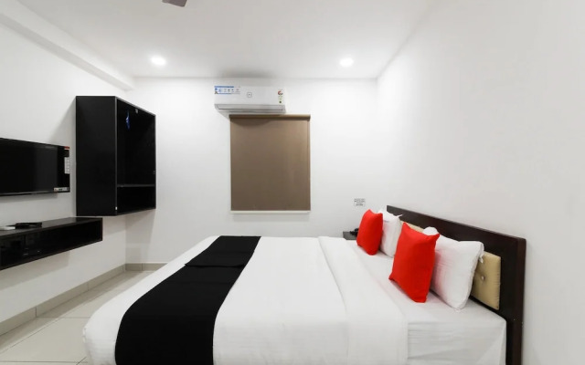 Mythri Hotel by OYO Rooms