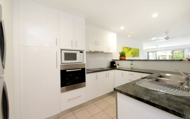 Seascape Holidays – Beachfront Terraces