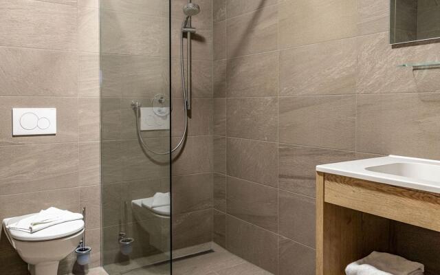 Luxury apartment with sauna, Zamang lift at 600 m.