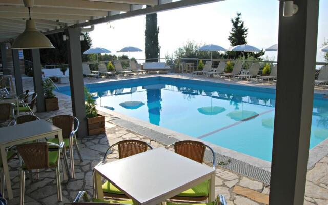 Captain's Apts Barbati