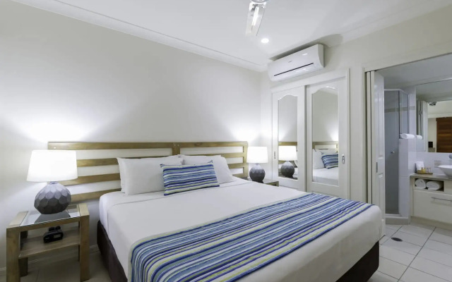 Meridian Port Douglas - Adults only