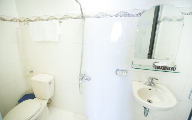 Hoang Trieu Hotel