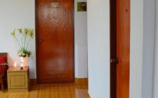 Phoonsab Hostel