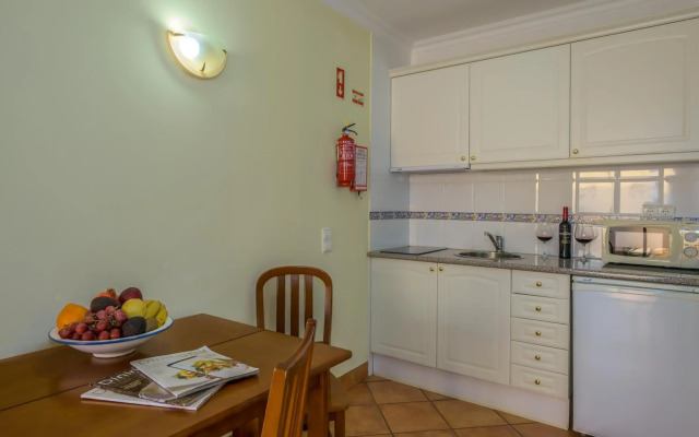 Canavial I & II Apartments