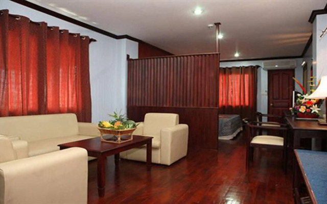 Vansana Riverside Hotel