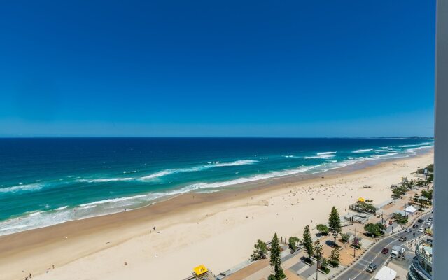 Soul on the Esplanade - HR Surfers Paradise