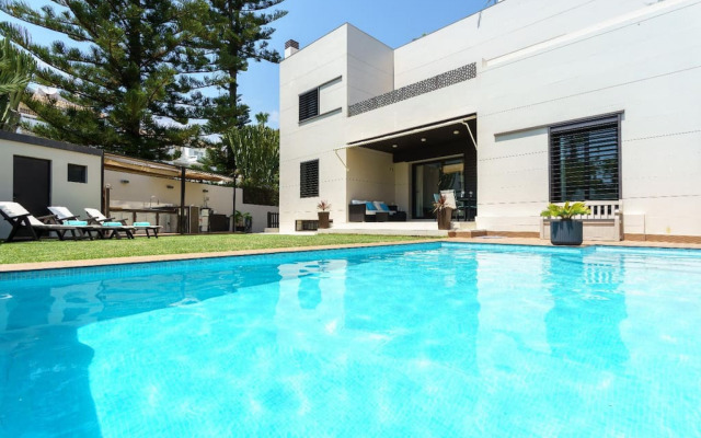 Riviera Beach & Garden - CT 106