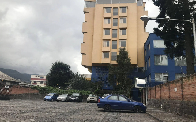 Savoy Inn