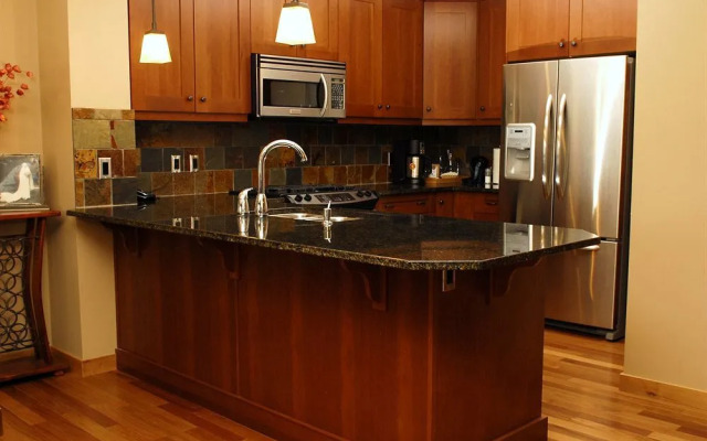 Rundle Cliffs Lodge by Spring Creek Vacation