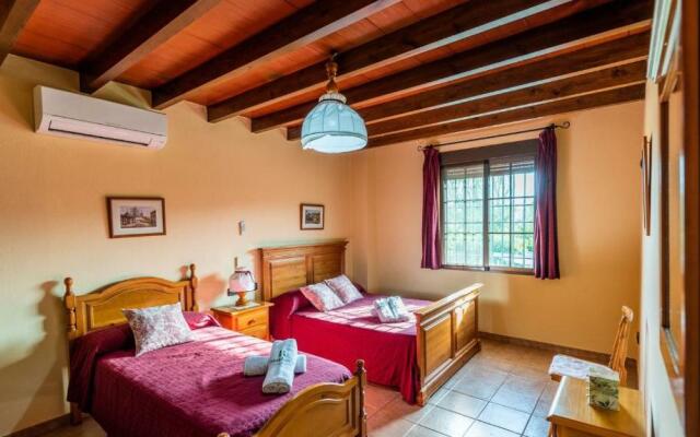 Casa Los Frailecillos Villanueva del Trabuco by Ruralidays