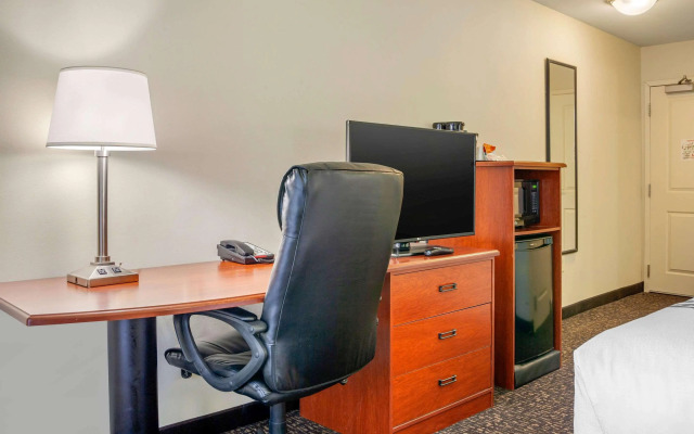 Sleep Inn & Suites Airport