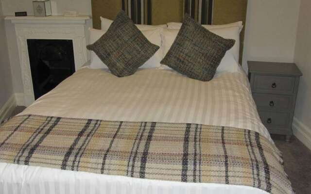 Monties Guest House
