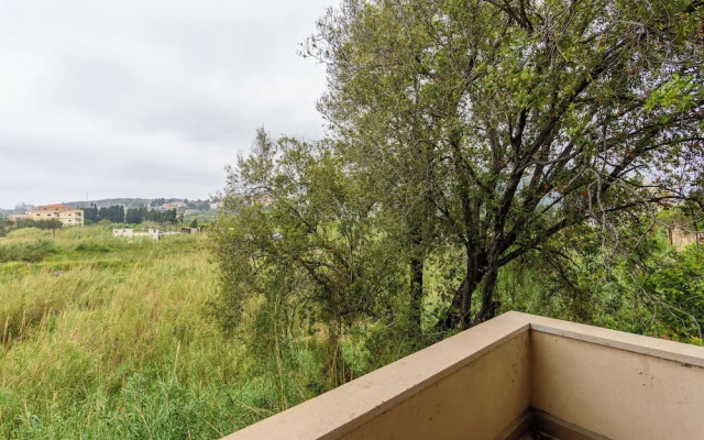 Vista 2-Bedroom Apartment in Batroun