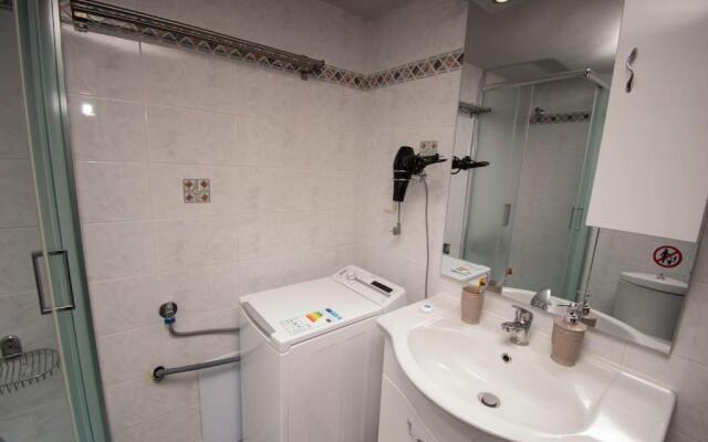 Anadora 1. City center modern stylish appartment.